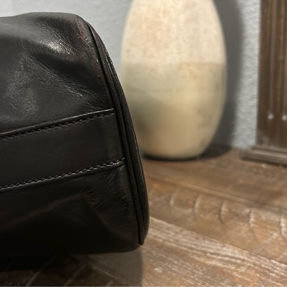 Yves Saint Laurent Shiny Black Leather Tote - Picture 13 of 14